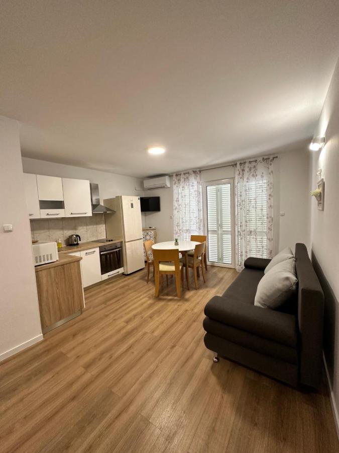 Apartments Villa Ohana Kaštela Kültér fotó