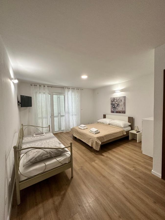 Apartments Villa Ohana Kaštela Kültér fotó